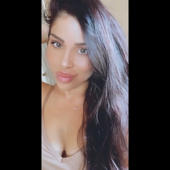 Meet your Posher, Sabrina - Picture 1 of 1